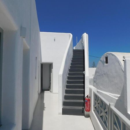 Livin Santorini - Center Rooms Santorini Island Exterior photo