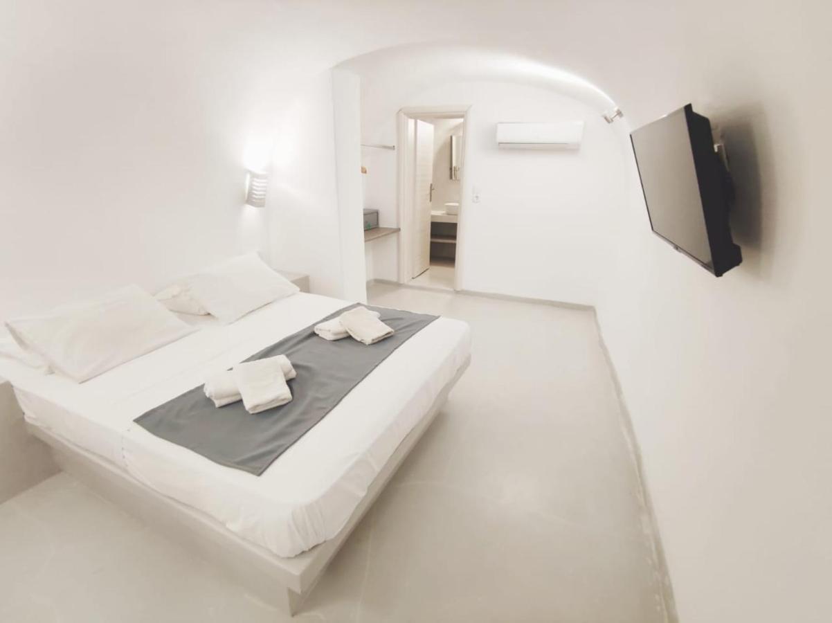 Livin Santorini - Center Rooms Santorini Island Exterior photo