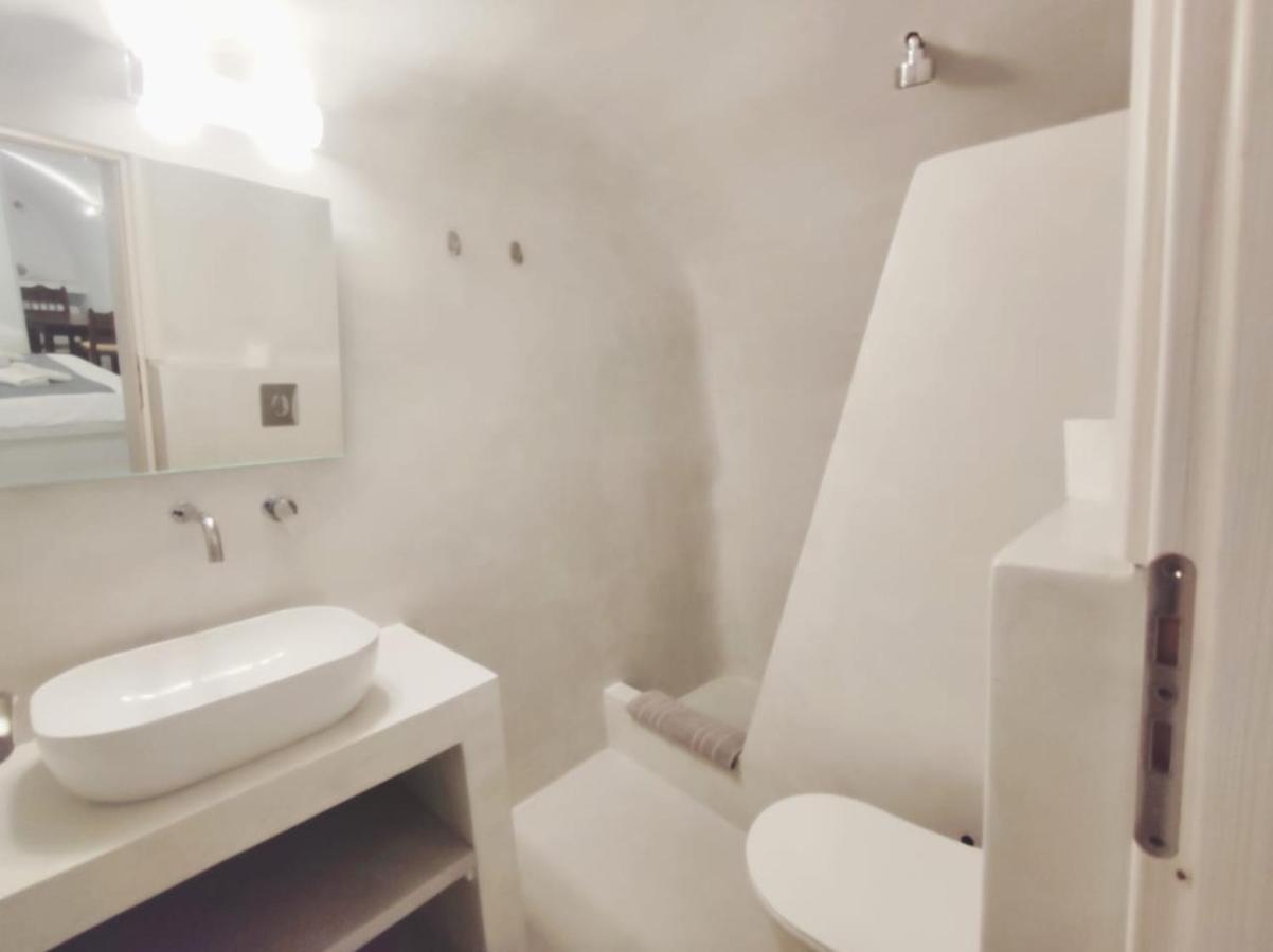 Livin Santorini - Center Rooms Santorini Island Exterior photo